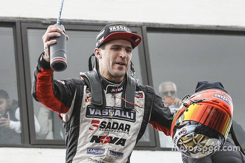 Para la historia: Rossi largó último y ganó en Olavarría