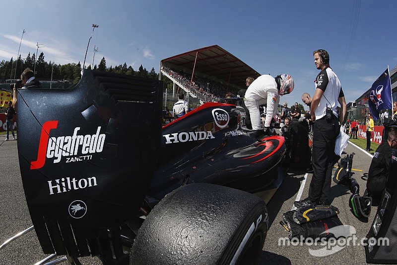 Button define corrida em Spa como “embaraçosa” após falha no ERS