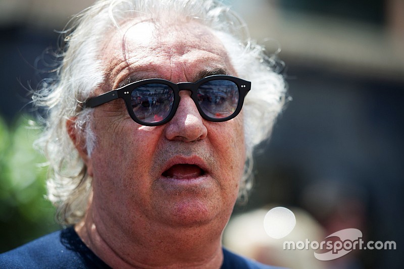 Бриаторе: Pirelli права, а Ferrari нет