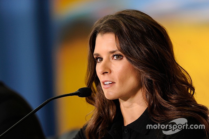 Danica ignora críticas y dice que la F1 es "sólo apariencia"