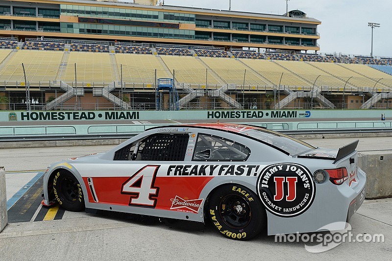 Pruebas de NASCAR en Homestead se vieron interrumpidas por la lluvia