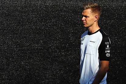 Equipos de F1 contactan a Magnussen para correr en 2016