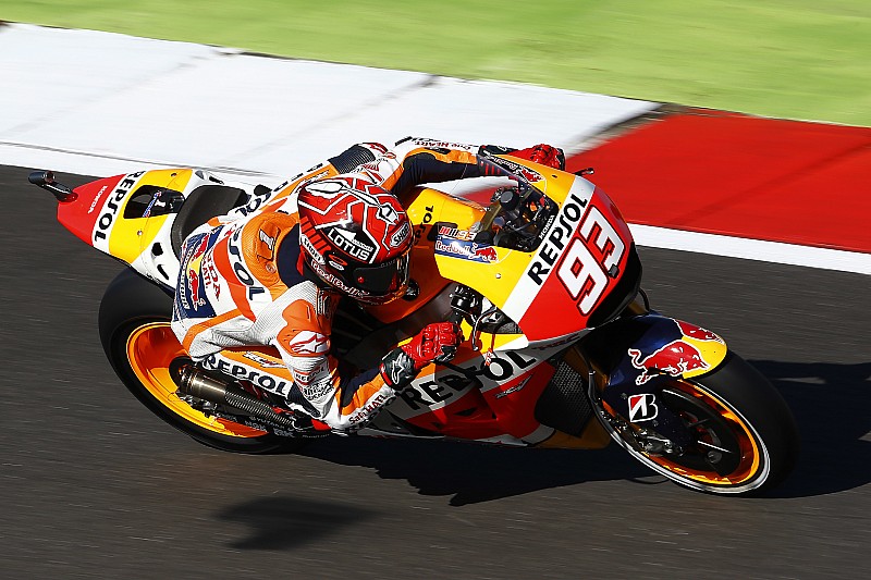 Silverstone MotoGP: Marquez beats Lorenzo to pole, Rossi fourth