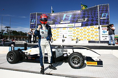 Piquet vence sétima seguida após corrida cheia de acidentes