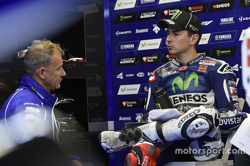 Lorenzo livid with Pol Espargaro: “A miracle I didn’t crash”