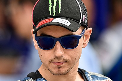 Encore un problème de casque pour Jorge Lorenzo
