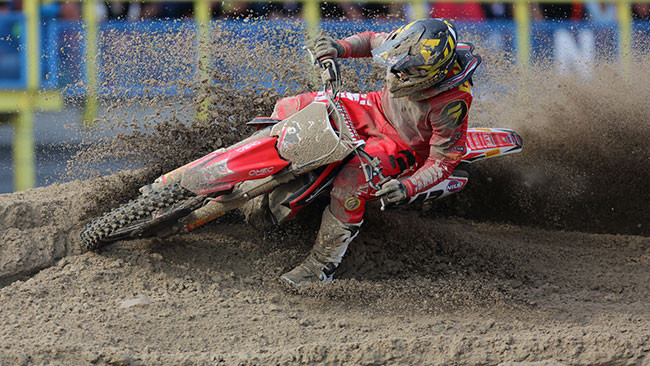 Gajser vince ad Assen e prende la "Red Plate"