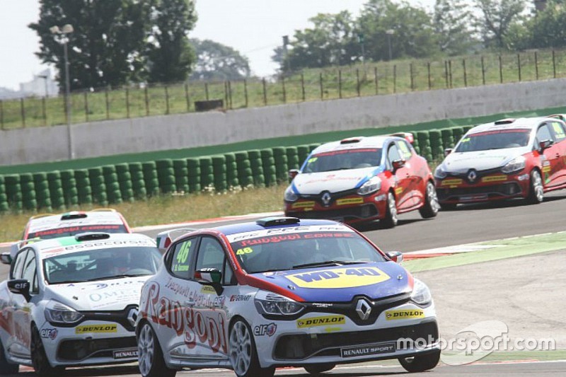 Misano azione di gara, Clio Cup Italia