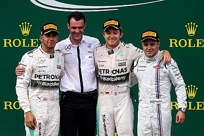 Massa volta ao palco de primeiro pódio pela Williams