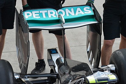 Mercedes: ecco l'ala svergolata da basso carico