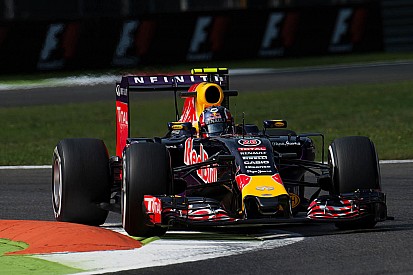 Ricciardo, Kvyat, Sainz go for double engine changes