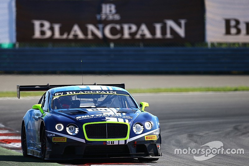 Bentley Boys resist Series leaders in exciting Qualifying Race