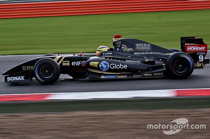 Silverstone FR3.5: Vaxiviere dominates Sunday qualifying