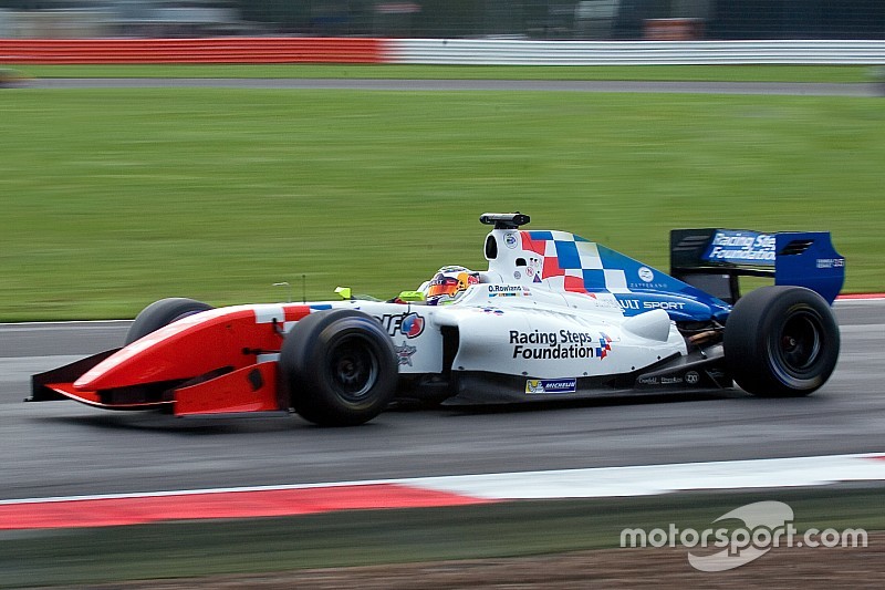 Silverstone FR3.5: Rowland edges Vaxiviere for fifth win of 2015