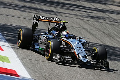 Force India festeja pontos conquistados na Itália