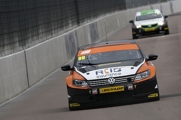 Rockingham BTCC: Plato denies Ingram in race 3