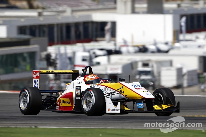 Maini looks for step up after "messy" weekend