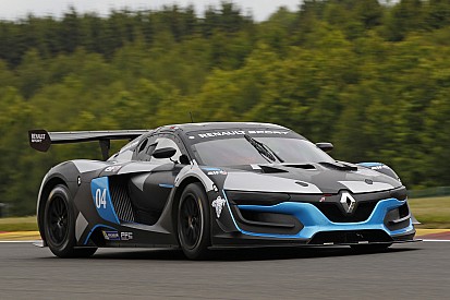 Roy Geerts conquista la pole di Gara 1 al Nurburgring