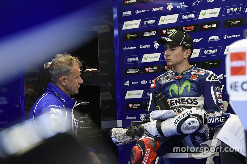 Lorenzo critica Rossi após incidente: “poderia ter perdido pole”