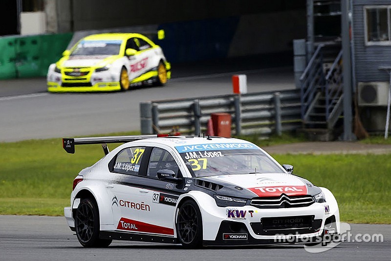 Seventh win for Pechito López