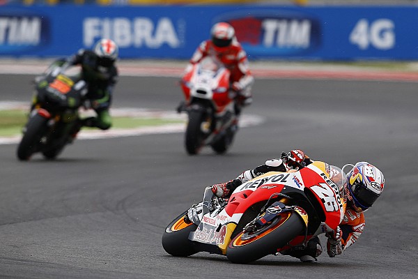 Pedrosa n'a pas vu que son team lui disait de rentrer aux stands