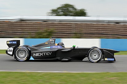 Turvey é confirmado ao lado de Nelsinho na China Racing