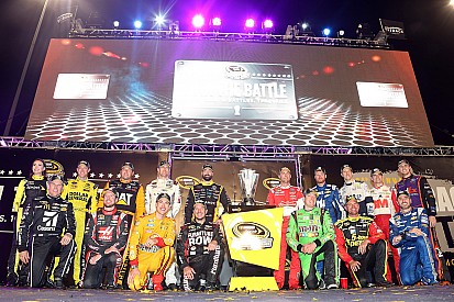 Un de ces 16 pilotes sera le champion 2015 NASCAR Sprint Cup