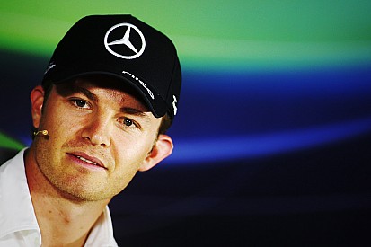 Singapore, Libere 1: Rosberg vuole sfidare Hamilton