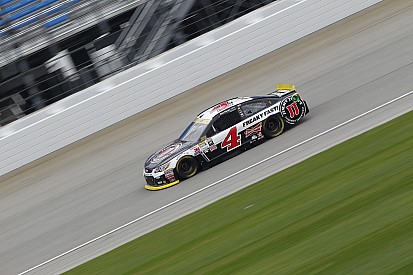 Kevin Harvick poleman au Chicagoland grâce à la pluie