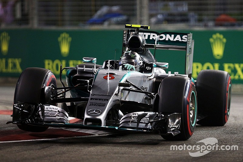 Mercedes says set-up blunders to blame for poor qualifying