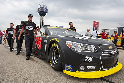 Truex leads the way in second Chicagoland practice