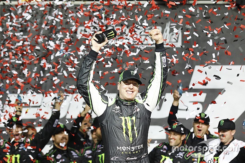 Serie Xfinity: Kyle Busch le ganó el duelo a Kenseth