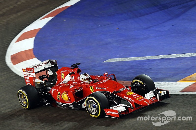 Course - Vettel résiste à deux voitures de sécurité et un piéton!