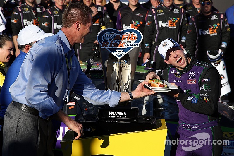 Ganador de la carrera Denny Hamlin, Joe Gibbs Racing Toyota