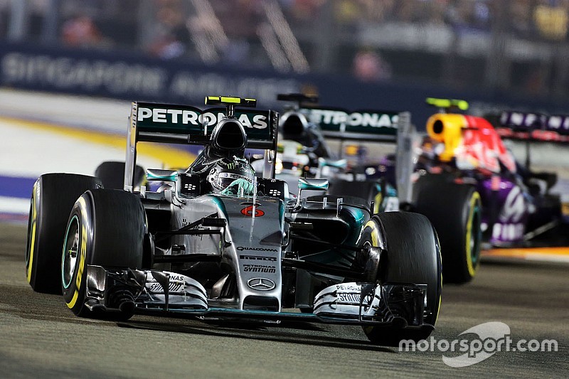 Mercedes descarta los chismes sobre neumáticos en Singapur
