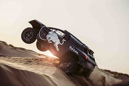 Dakar 2016: Peugeot stellt modifiziertes Fahrzeug vor