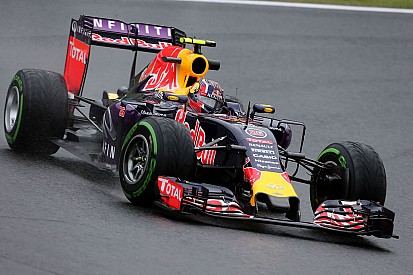 Japanese GP: Kvyat quickest in rain-hit FP2