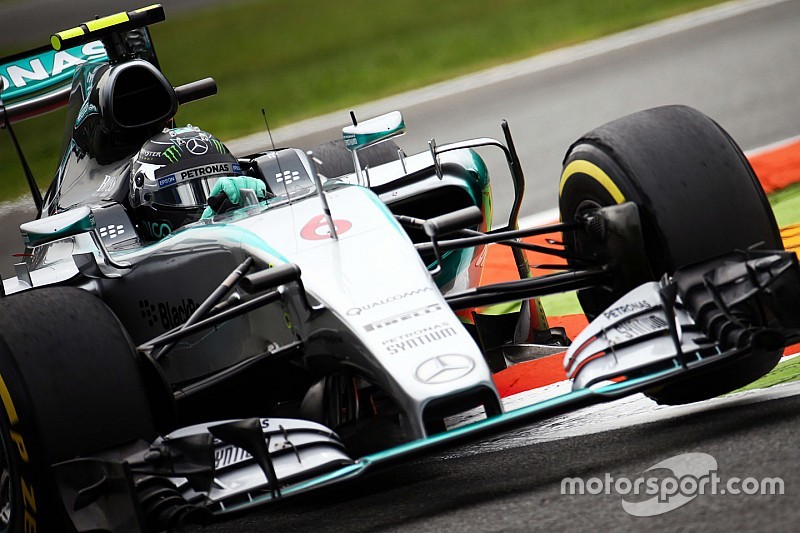 Japanese GP: Rosberg fastest in dry third free practice