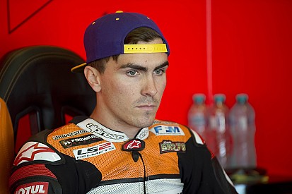 Loris Baz explique sa chute par "une erreur de débutant"