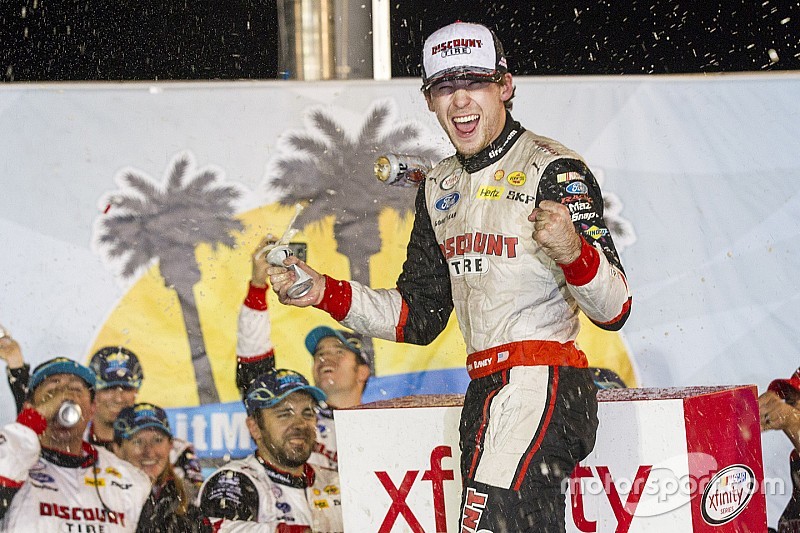 Ganador de la carrera Ryan Blaney, Team Penske Ford