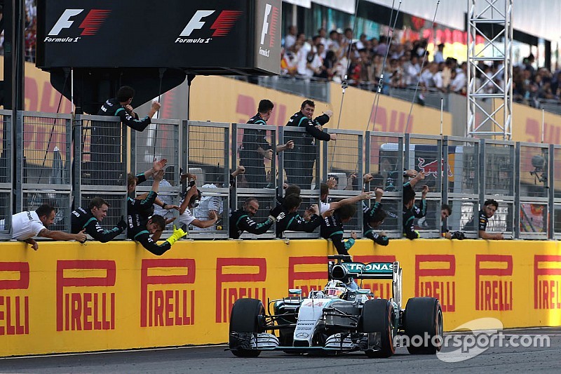 Le vainqueur Lewis Hamilton, Mercedes AMG F1 W06