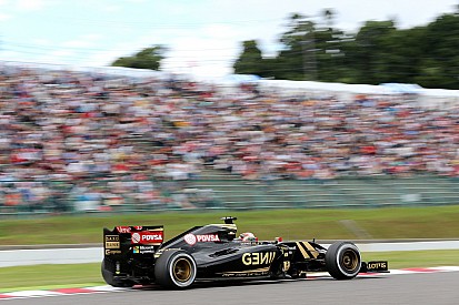 Após problemas financeiros, Lotus coloca os dois carros no top-10