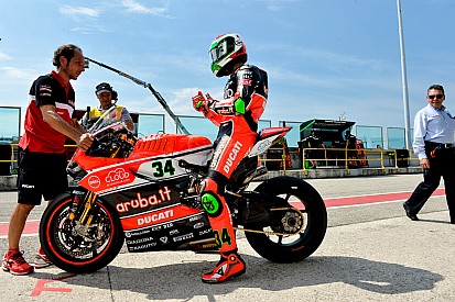 Deux pilotes pour remplacer Giugliano sur la fin de saison