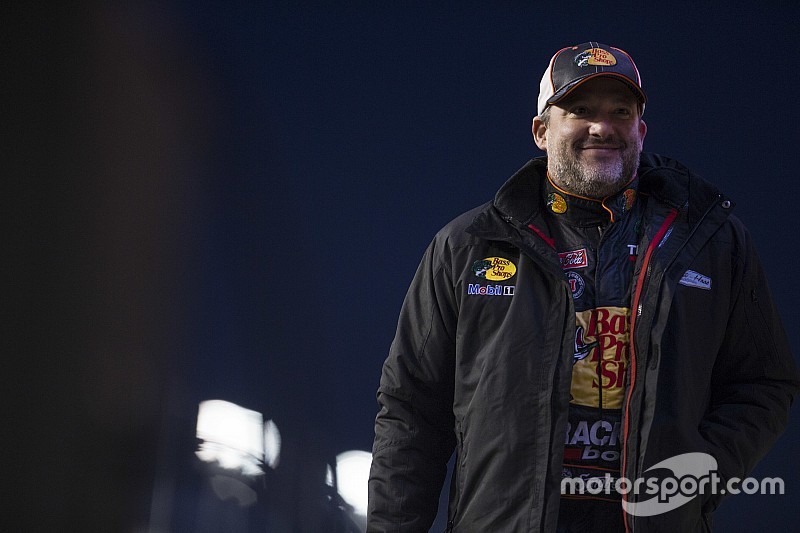 Stewart deixa Sprint Cup ao final de 2016; Bowyer assume #14 em 2017