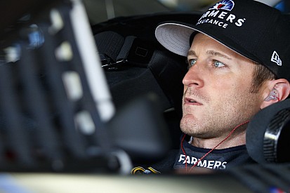 Kahne to race sprint cars in Australia