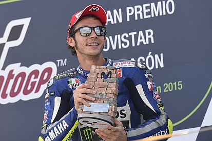 Suppo backs Rossi to win 2015 MotoGP title