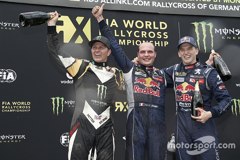 Podium : le deuxième, Petter Solberg, SDRX Citroën DS3, le vainqueur Davy Jeanney et le troisième, Timmy Hansen, Team Peugeot Hansen