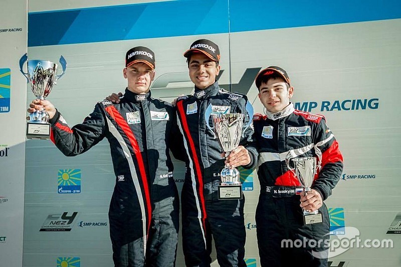 Ахмед выиграл первую гонку в Пярну