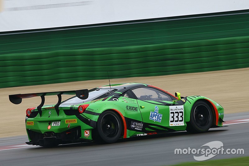 La notturna di Misano va alla Ferrari Rinaldi Racing