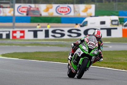 Course 1 – Jonathan Rea renoue avec la victoire